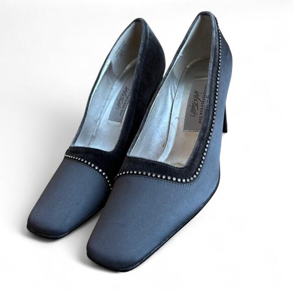 Vintage Black Satin Rhinestone Pumps by Lord & Taylor – Size 7.5 - Picture 1 of 8